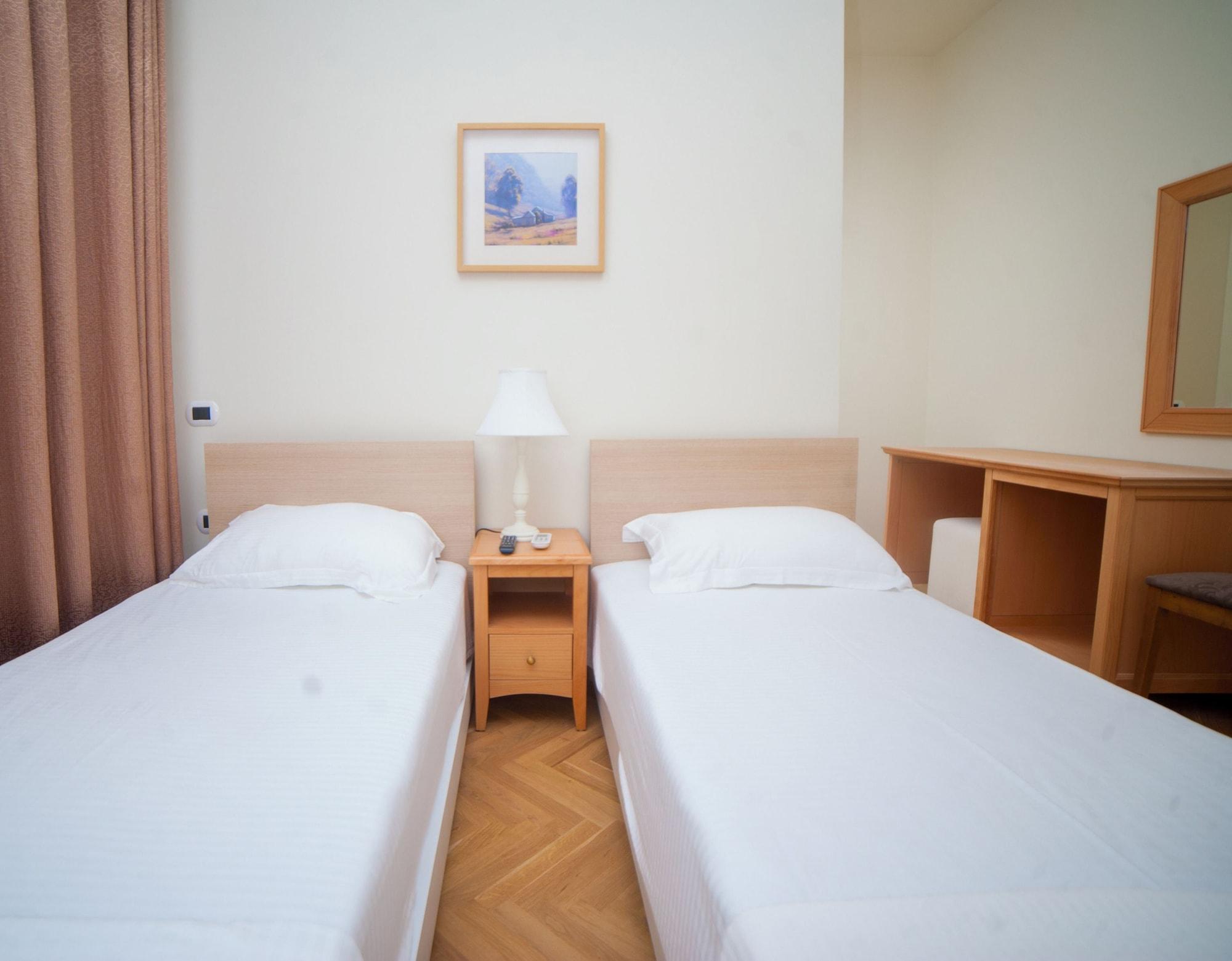 Le Palazzine Hotel Vlorë Eksteriør billede